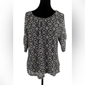 Choices Black & White Sheer Patterned Scoop Neck Blouse Size M